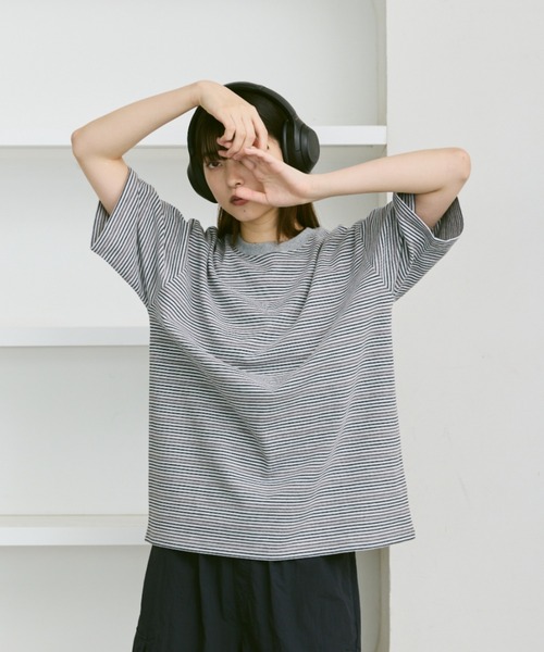 flaner（フラネ）の「Loose multi border tee / ルーズマルチボーダーT（Tシャツ/カットソー・レディース・グレー/ブラック・LARGE/MEDIUM）」の17枚目の写真
