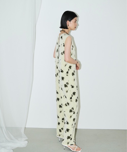 AIC.（エーアイシー）の「フラワープリントオールインワン（つなぎ