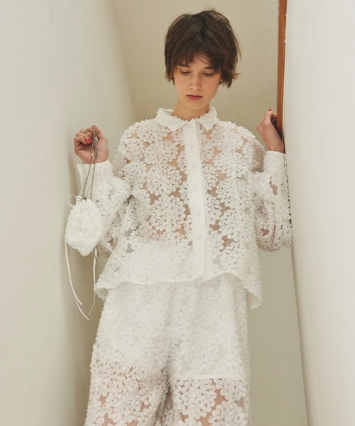 PERNA(ペルナ)の「フラワーレースミニバッグ(ショルダーバッグ・レディース・ホワイト/ブラック・FREE)」の19枚目の写真