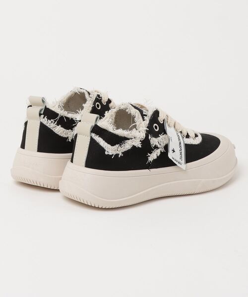 MGV(エムジーヴィー)の「Canvas Volume Sneakers(スニーカー・メンズ・ホワイト/ブラック・X-LARGE/MEDIUM/LARGE)」の4枚目の写真