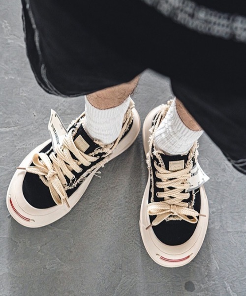 MGV(エムジーヴィー)の「Canvas Volume Sneakers(スニーカー・メンズ・ホワイト/ブラック・X-LARGE/MEDIUM/LARGE)」の1枚目の写真