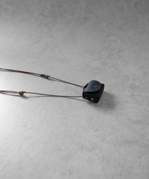 WALK IN CLOSET（ウォークインクローゼット）の「【 SENTI 】3022 MINI LEATHER CASE NECKSTRAP（ショルダーバッグ・メンズ・ブラック系その他/ブラック・FREE）」の11枚目の写真