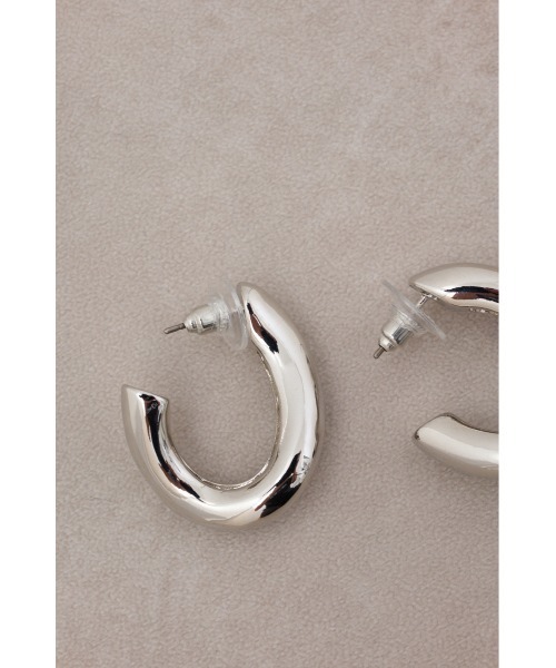 AZUL by moussy(アズールバイマウジー)の「ボリュームフープピアス(ピアス(両耳用)・レディース・ゴールド系その他/シルバー・FREE)」の7枚目の写真