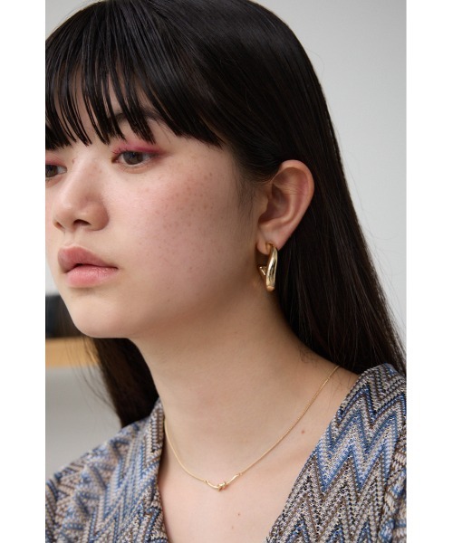 AZUL by moussy(アズールバイマウジー)の「ボリュームフープピアス(ピアス(両耳用)・レディース・ゴールド系その他/シルバー・FREE)」の9枚目の写真