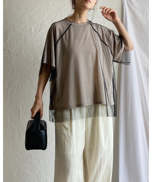 She's Closet(シーズクローゼット)の「ドッキングチュールレイヤードシアー半袖Tシャツ(Tシャツ/カットソー・レディース・ベージュ×ブラック/オフホワイト/ブラック×ブラック・FREE)」の16枚目の写真