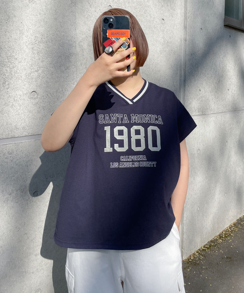 Chillfar（チルファー）の「ネックラインロゴフレンチスリーブTEE（Tシャツ/カットソー・レディース・ネイビー/チャコール/オートミール/ホワイト・FREE）」の4枚目の写真