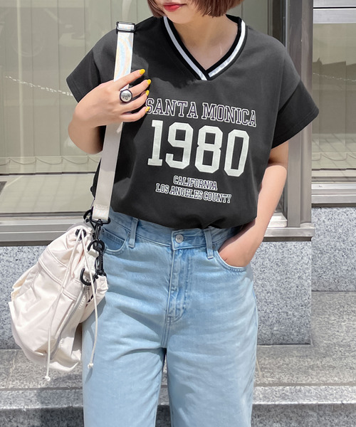 Chillfar（チルファー）の「ネックラインロゴフレンチスリーブTEE（Tシャツ/カットソー・レディース・ネイビー/チャコール/オートミール/ホワイト・FREE）」の20枚目の写真