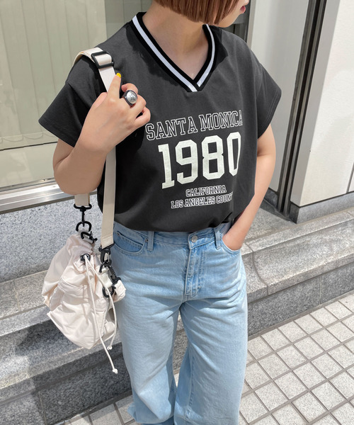 Chillfar（チルファー）の「ネックラインロゴフレンチスリーブTEE（Tシャツ/カットソー・レディース・ネイビー/チャコール/オートミール/ホワイト・FREE）」の21枚目の写真