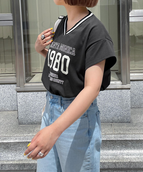 Chillfar（チルファー）の「ネックラインロゴフレンチスリーブTEE（Tシャツ/カットソー・レディース・ネイビー/チャコール/オートミール/ホワイト・FREE）」の22枚目の写真