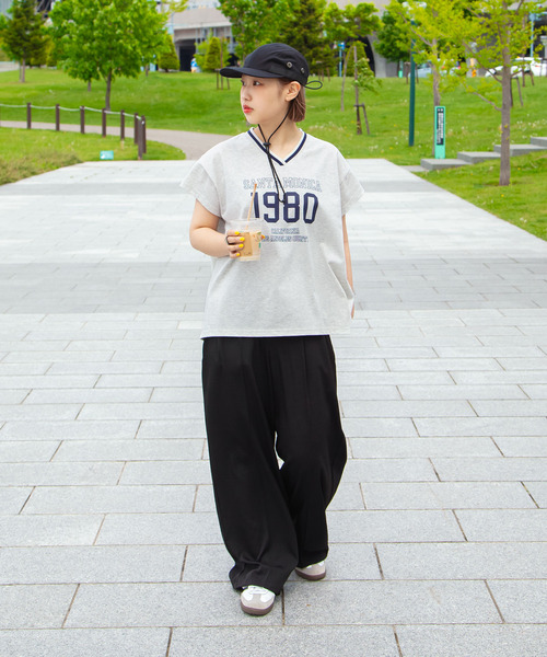 Chillfar（チルファー）の「ネックラインロゴフレンチスリーブTEE（Tシャツ/カットソー・レディース・ネイビー/チャコール/オートミール/ホワイト・FREE）」の6枚目の写真