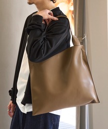 MAISON CLUB(���]���N���u)�́yMAISON CLUB�zone handle bag �����n���h���g�[�g�o�b�O(�g�[�g�o�b�O)