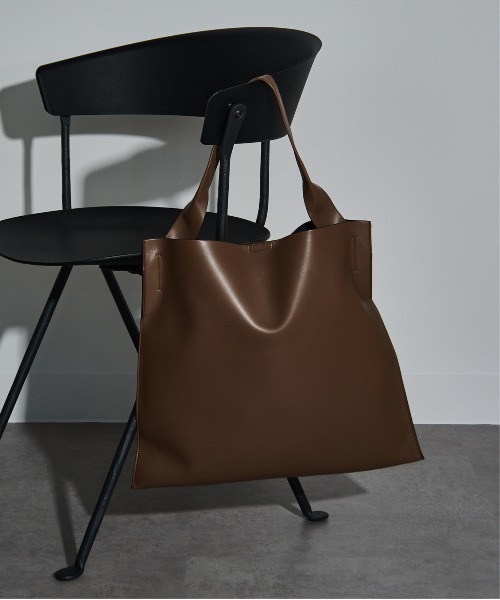 MAISON CLUB（メゾンクラブ）の「【MAISON CLUB】one handle bag ワンハンドルトートバッグ（トートバッグ・メンズ・ブラウン/ブラック/グレー・FREE）」の6枚目の写真