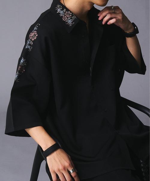 epnok(エプノック)の「花柄刺繍ルーズシャツ(シャツ/ブラウス・メンズ・ブラック/オフホワイト・SMALL/MEDIUM/LARGE)」の2枚目の写真