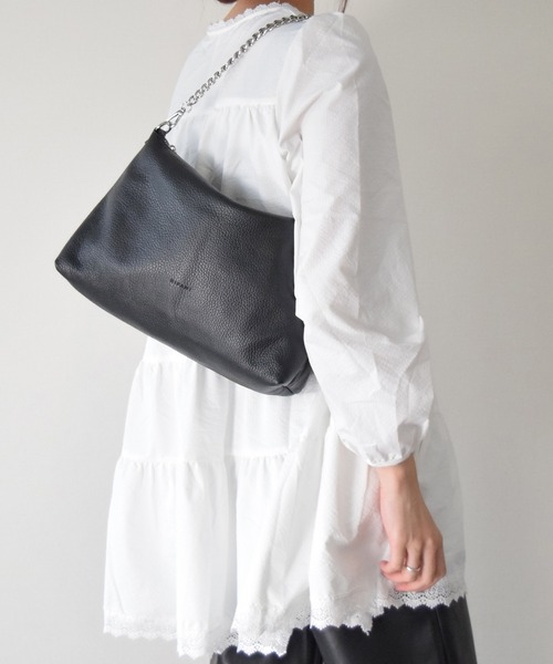セール】【RIPANI】チェーンハンドルレザーバッグ(Q46357
