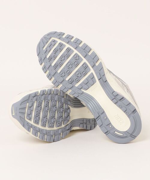 NIKE(ナイキ)の「【NIKE】HJ7284-072 ナイキ ウィメンズ P-6000 PRM(スニーカー・レディース・グレー・23cm/23.5cm/24cm/24.5cm/25cm)」の3枚目の写真