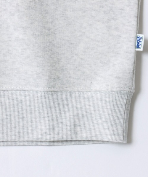 DISCUS（ディスカス）の「DISCUS/ディスカス 別注 オーバーサイズ 裏起毛 ロゴワッペン刺繍 トレーナー スウェット レディース メンズ（スウェット・メンズ・ブルーグリーン/グレイッシュベージュ/ネイビー/オートミール/ブラック/グレー/ブルー/ブラウン/ピンク・M/LL/L）」の10枚目の写真
