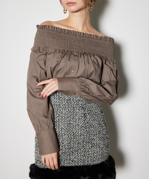 セール】シャーリングオフショルトップス 秋服 冬服 春服（シャツ