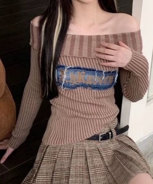 セール】デニムパッチ付きオフショルピグメントニット（ニット