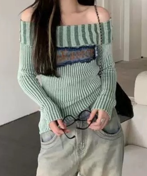 セール】デニムパッチ付きオフショルピグメントニット（ニット