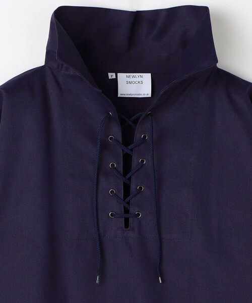 NEWLYN FISHERMAN’S SMOCKS(フィッシャーマンズスモック)の「NEWLYN SMOCKS/ニューリンスモック Vee with Collar & Lace Smocks/ビー ウィズ カラー アンド レース スモック(その他アウター・メンズ・オフホワイト/ネイビー・フリ-)」の7枚目の写真