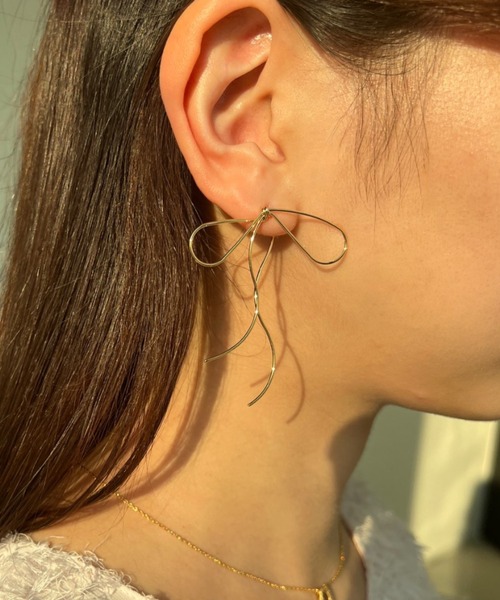 ciite'(シーテ)の「ribbon pierce (両耳用)(ピアス(両耳用)・レディース・ゴールド・FREE)」の1枚目の写真