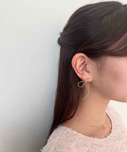 ciite'(シーテ)の「ribbon pierce (両耳用)(ピアス(両耳用)・レディース・ゴールド・FREE)」の3枚目の写真