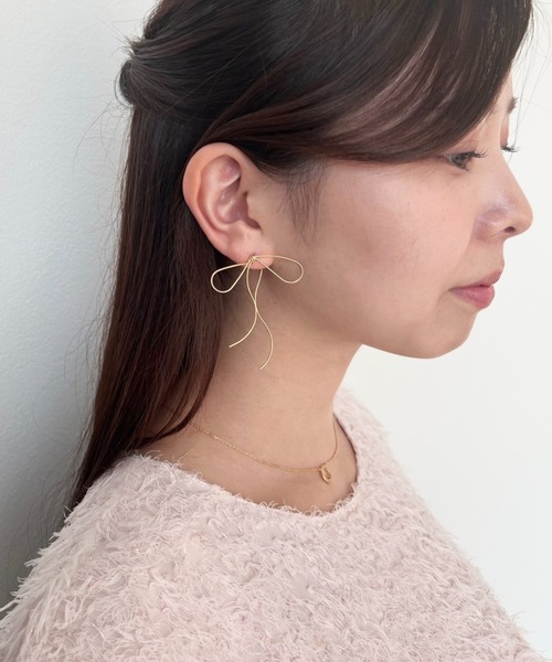 ciite'(シーテ)の「ribbon pierce (両耳用)(ピアス(両耳用)・レディース・ゴールド・FREE)」の2枚目の写真