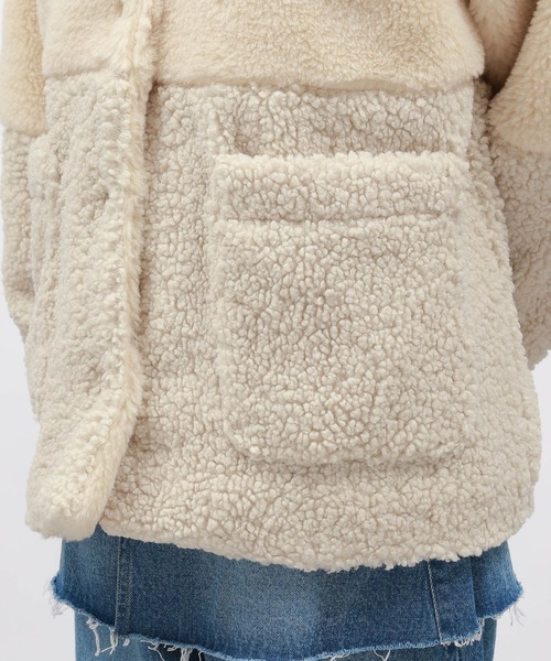 LAKOLE（ラコレ）の「ノーカラーキリカエボアブルゾン / 130850（ブルゾン・レディース・アイボリー/ブラック/ベージュ・MEDIUM/SMALL）」の14枚目の写真