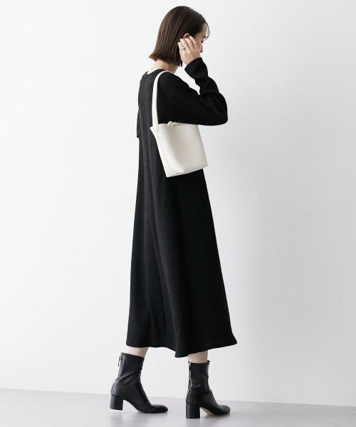 nissen（ニッセン）の「ふんわりリブニットソープリーツ切替ワンピース（ワンピース・レディース・ブラック/モカ・S/3L/M/L/LL）」の6枚目の写真