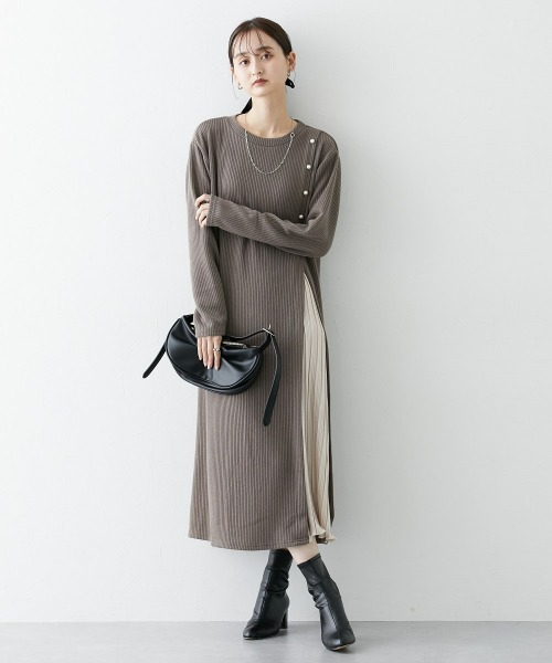 nissen（ニッセン）の「ふんわりリブニットソープリーツ切替ワンピース（ワンピース・レディース・ブラック/モカ・S/3L/M/L/LL）」の11枚目の写真