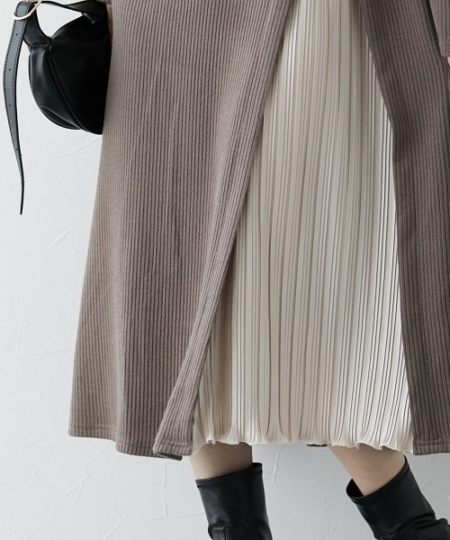 nissen（ニッセン）の「ふんわりリブニットソープリーツ切替ワンピース（ワンピース・レディース・ブラック/モカ・S/3L/M/L/LL）」の10枚目の写真