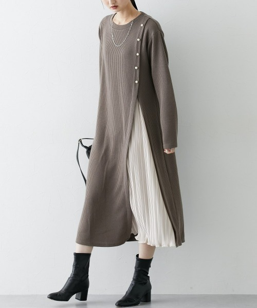 nissen（ニッセン）の「ふんわりリブニットソープリーツ切替ワンピース（ワンピース・レディース・ブラック/モカ・S/3L/M/L/LL）」の16枚目の写真