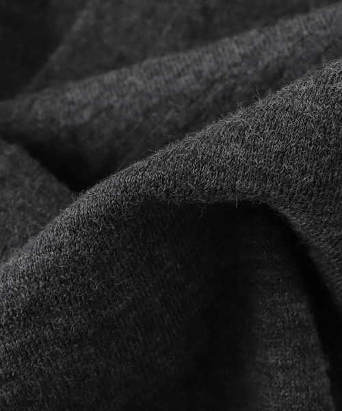 Maison Margiela(メゾンマルジェラ)の「Maison Margiela(メゾン マルジェラ) 12G Elbow Patch Cardigan S50HP0012/M13062(カーディガン/ボレロ・メンズ・チャコールグレー/ブラウン系その他・LARGE/MEDIUM)」の7枚目の写真