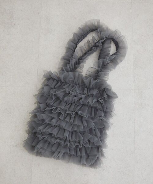 Green　Parks（グリーンパークス）の「OTO.HA. チュールフリルA4トートバッグ（トートバッグ・レディース・グレー/ブラック・FREE）」の2枚目の写真