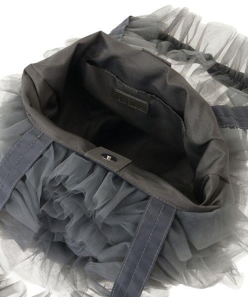 Green　Parks（グリーンパークス）の「OTO.HA. チュールフリルA4トートバッグ（トートバッグ・レディース・グレー/ブラック・FREE）」の7枚目の写真