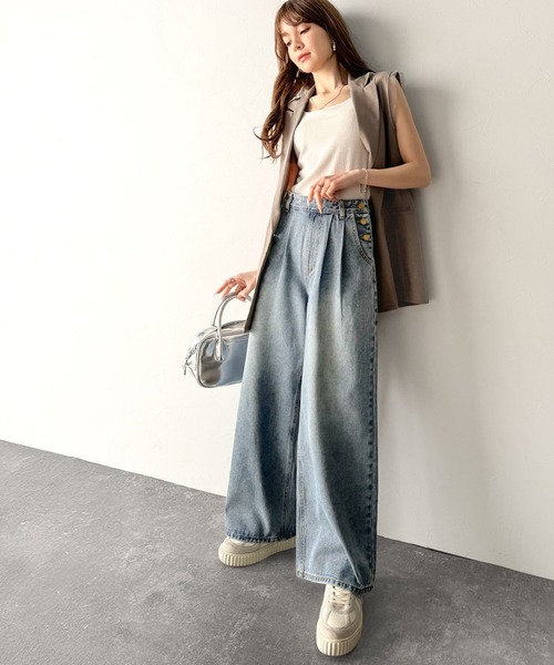 セットアップ デニム フロントボタンベスト×ストレートパンツ セール】スタイルアップと抜け感叶う。サイドボタン2タック