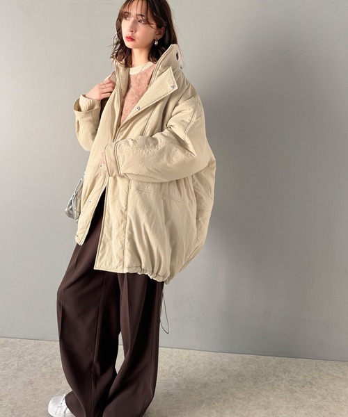 classicalelf（クラシカルエルフ）の「大人のカジュアルスタイルを格上げする！襟リブつき 中綿 モンスター アウター（ダウンジャケット/コート・レディース・ブラック/アイボリー・SMALL/MEDIUM/LARGE/X-LARGE）」の8枚目の写真