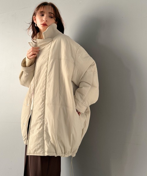 classicalelf（クラシカルエルフ）の「大人のカジュアルスタイルを格上げする！襟リブつき 中綿 モンスター アウター（ダウンジャケット/コート・レディース・ブラック/アイボリー・SMALL/MEDIUM/LARGE/X-LARGE）」の10枚目の写真