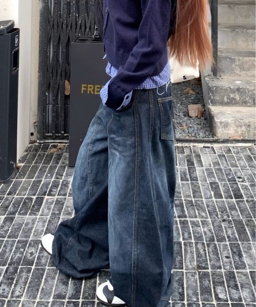 SHEENA(シーナ)の「バック刺しゅうロゴルーズワイドデニムパンツ(デニムパンツ・レディース・インディゴブルー・S/M/L)」の14枚目の写真
