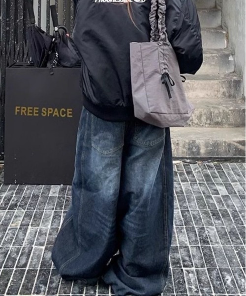 SHEENA(シーナ)の「バック刺しゅうロゴルーズワイドデニムパンツ(デニムパンツ・レディース・インディゴブルー・S/M/L)」の17枚目の写真