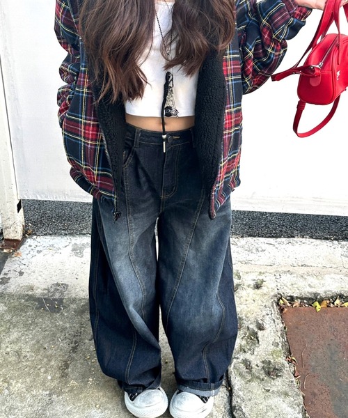 SHEENA(シーナ)の「バック刺しゅうロゴルーズワイドデニムパンツ(デニムパンツ・レディース・インディゴブルー・S/M/L)」の21枚目の写真