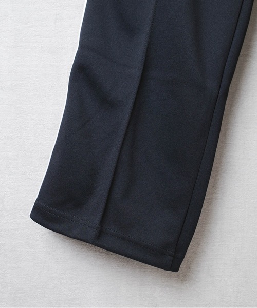 United Athle(ユナイテッドアスレ)の「【CBT1】【United Athle】7.0オンス スムース トラック パンツ 1902(その他パンツ・レディース・ブラック×ホワイト/サンドベージュ/ブラック×ゴールド/ライトグレー/サックスブルー・LARGE/SMALL/MEDIUM)」の22枚目の写真