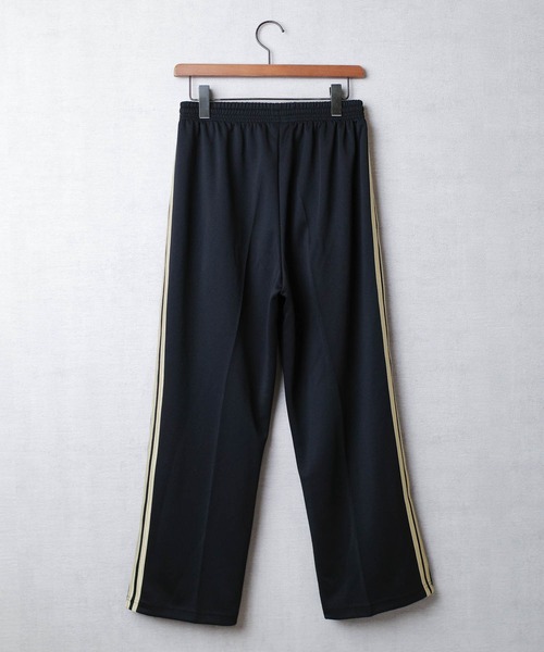 United Athle(ユナイテッドアスレ)の「【CBT1】【United Athle】7.0オンス スムース トラック パンツ 1902(その他パンツ・レディース・ブラック×ホワイト/サンドベージュ/ブラック×ゴールド/ライトグレー/サックスブルー・LARGE/SMALL/MEDIUM)」の20枚目の写真