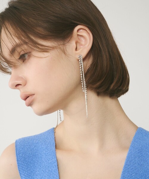 GRACE CONTINENTAL（グレースコンチネンタル）の「ビジューチェーンピアス（ピアス（両耳用）・レディース・シルバー・FREE）」の4枚目の写真