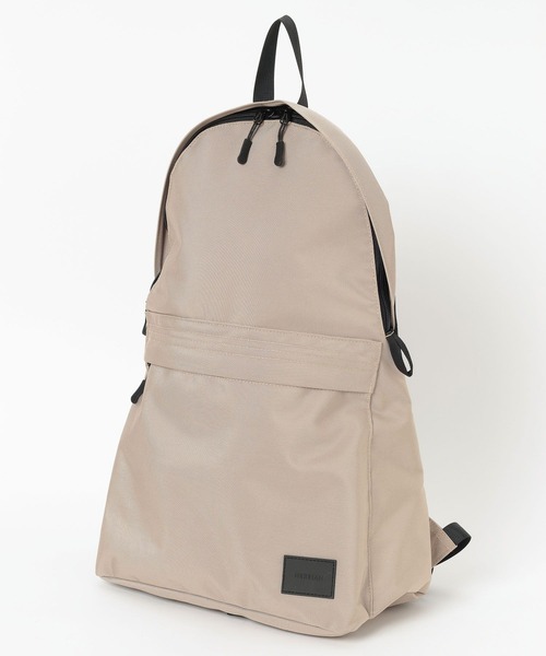 HEREIAM(ヘレイアム)の「【HEREIAM】撥水/トライアングルキャリーデイパック(バックパック/リュック・レディース・ブラック/ベージュ系・FREE)」の16枚目の写真