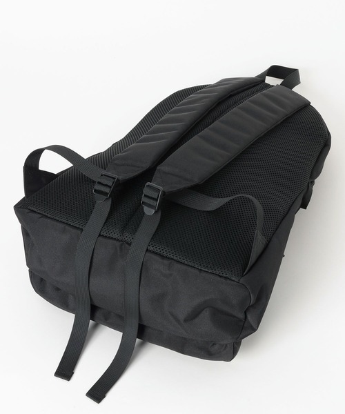 HEREIAM(ヘレイアム)の「【HEREIAM】撥水/トライアングルキャリーデイパック(バックパック/リュック・レディース・ブラック/ベージュ系・FREE)」の10枚目の写真