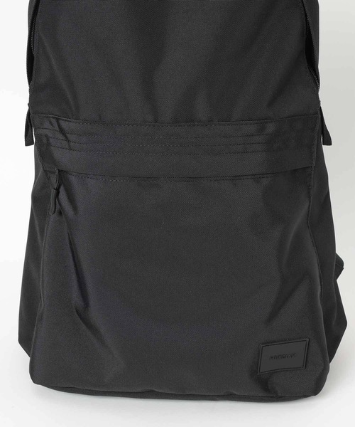 HEREIAM(ヘレイアム)の「【HEREIAM】撥水/トライアングルキャリーデイパック(バックパック/リュック・レディース・ブラック/ベージュ系・FREE)」の8枚目の写真