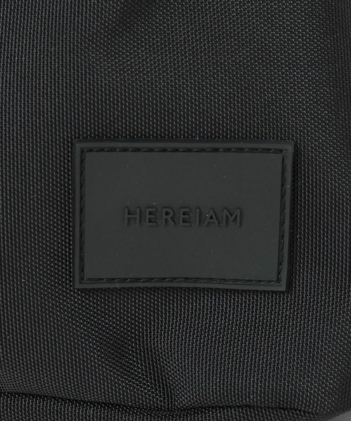 HEREIAM(ヘレイアム)の「【HEREIAM】撥水/トライアングルキャリーデイパック(バックパック/リュック・レディース・ブラック/ベージュ系・FREE)」の4枚目の写真