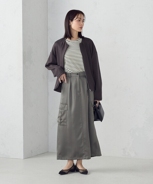 COMME CA ISM（コムサイズム）の「ふわ軽 ニュアンス ジップブルゾン（ブルゾン・レディース・チャコール/グレイッシュベージュ・MEDIUM/LARGE）」の7枚目の写真