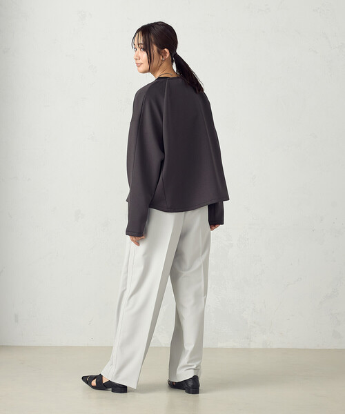 COMME CA ISM（コムサイズム）の「ふわ軽 ニュアンス ジップブルゾン（ブルゾン・レディース・チャコール/グレイッシュベージュ・MEDIUM/LARGE）」の11枚目の写真